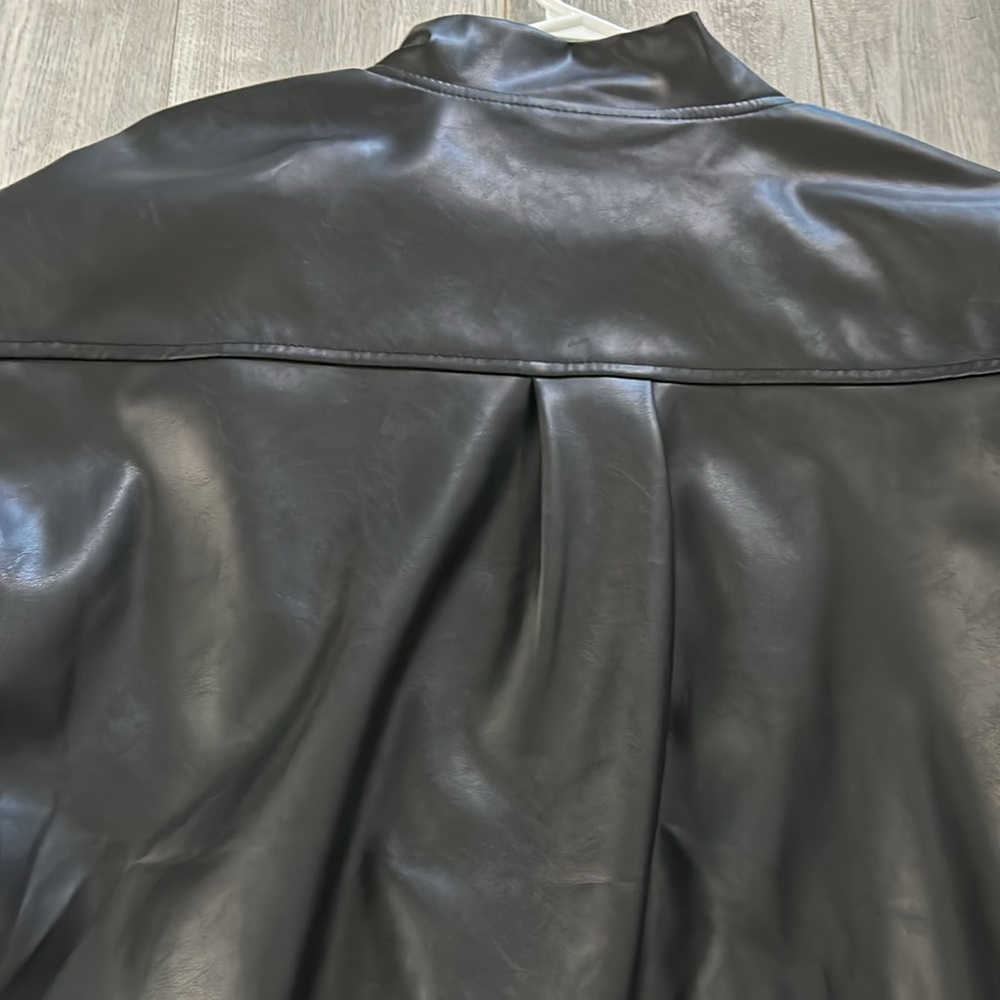 Old Navy - Bomber jacket - Black Faux leather - Medium Tall - NWT - Picture 4 of 11